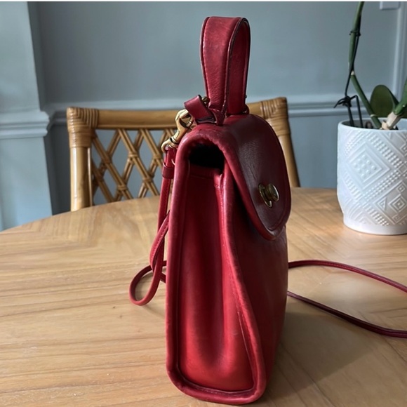 Authentic Coach RARE red vintage Derby bag. Style #9904. - Picture 4 of 14